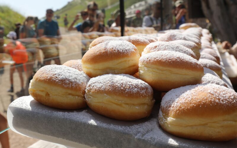 krapfen bomboloni zoete snack italiaans donut