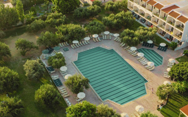 Marianna Palace & sa piscine